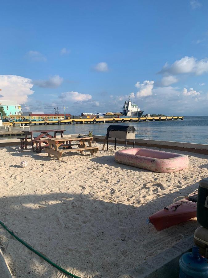 Paradise Divers Hotel Utila Dış mekan fotoğraf